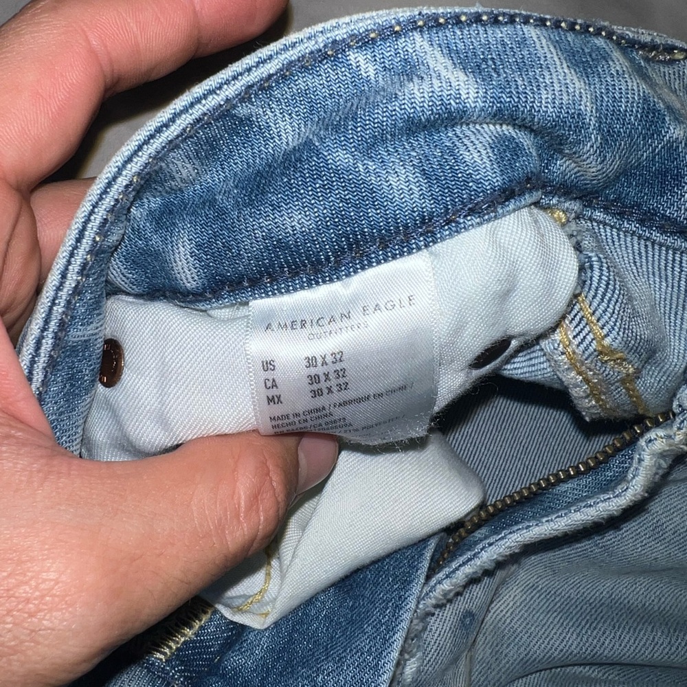American Eagle Ripped Jeans - Picture 2 of 3